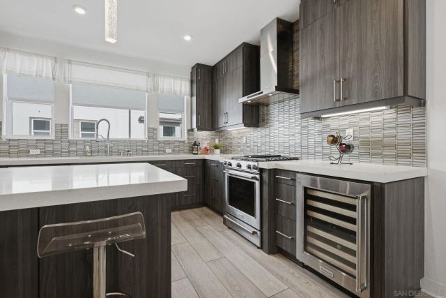 2806 Avella Cir, San Diego, CA 92108