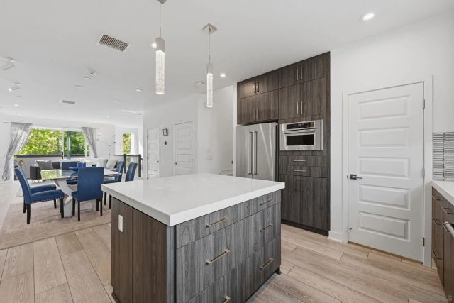 2806 Avella Cir, San Diego, CA 92108