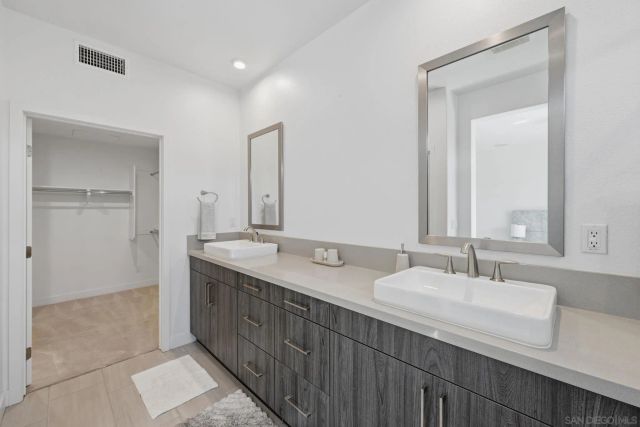 2806 Avella Cir, San Diego, CA 92108