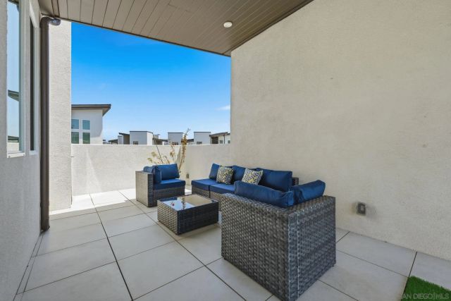 2806 Avella Cir, San Diego, CA 92108