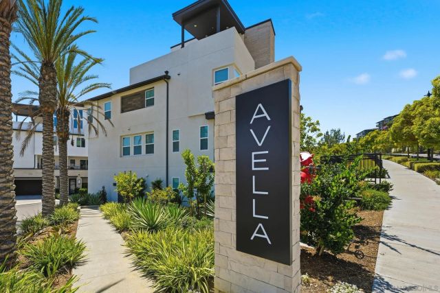 2806 Avella Cir, San Diego, CA 92108
