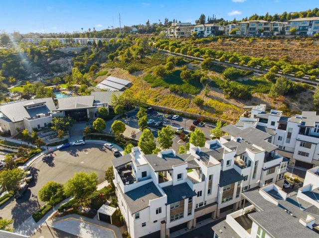 2806 Avella Cir, San Diego, CA 92108