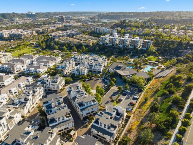 2806 Avella Cir, San Diego, CA 92108