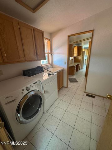 3255 Upper Valley Road, Lovelock, NV 89419