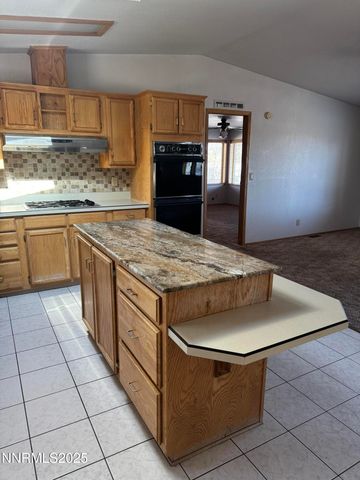 3255 Upper Valley Road, Lovelock, NV 89419