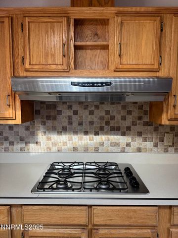 3255 Upper Valley Road, Lovelock, NV 89419