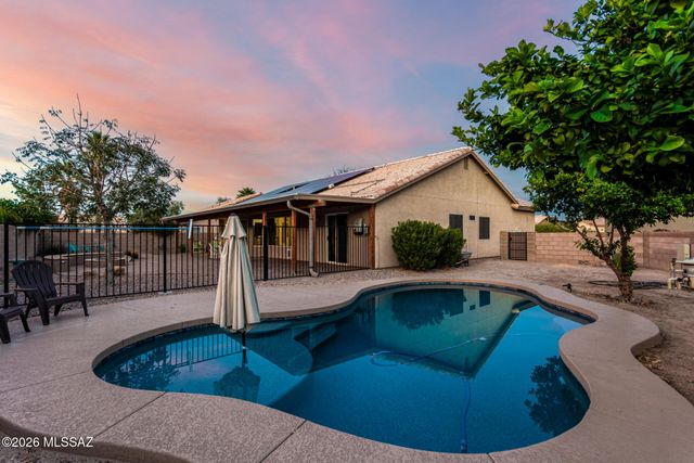 7609 W Running Bear Drive, Tucson, AZ 85743