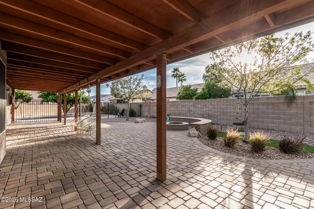 7609 W Running Bear Drive, Tucson, AZ 85743