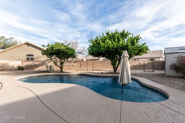 7609 W Running Bear Drive, Tucson, AZ 85743