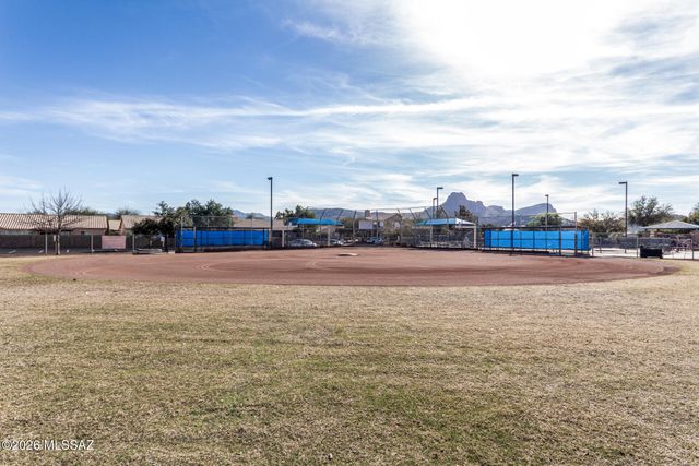 7609 W Running Bear Drive, Tucson, AZ 85743