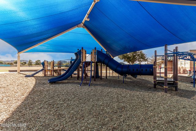 7609 W Running Bear Drive, Tucson, AZ 85743