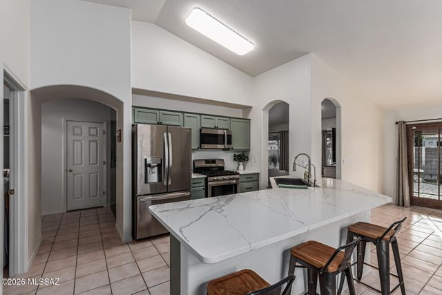 7609 W Running Bear Drive, Tucson, AZ 85743