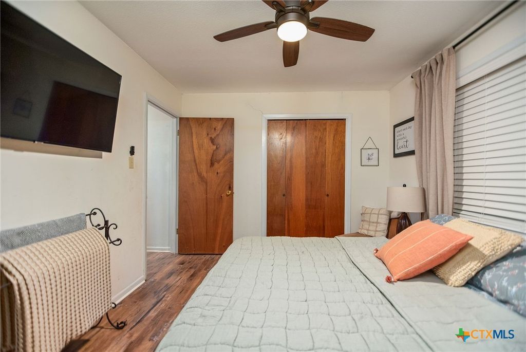Image 24 of property listing at 1601 Avalon Street, Port Lavaca, TX 77979