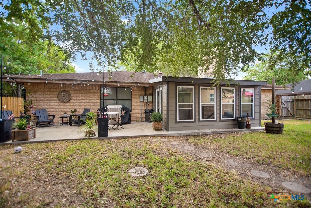 Image 28 of property listing at 1601 Avalon Street, Port Lavaca, TX 77979
