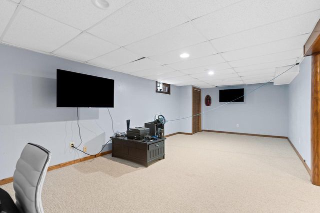 8900 S Shepard AVENUE, Oak Creek, WI 53154