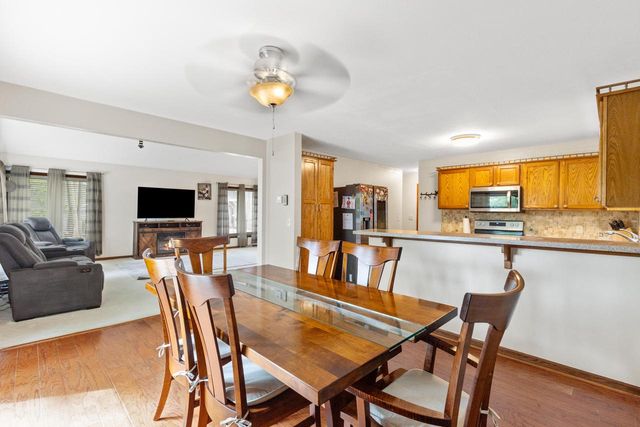 8900 S Shepard AVENUE, Oak Creek, WI 53154