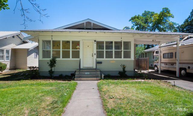 243 8th Ave E, Twin Falls, ID 83301
