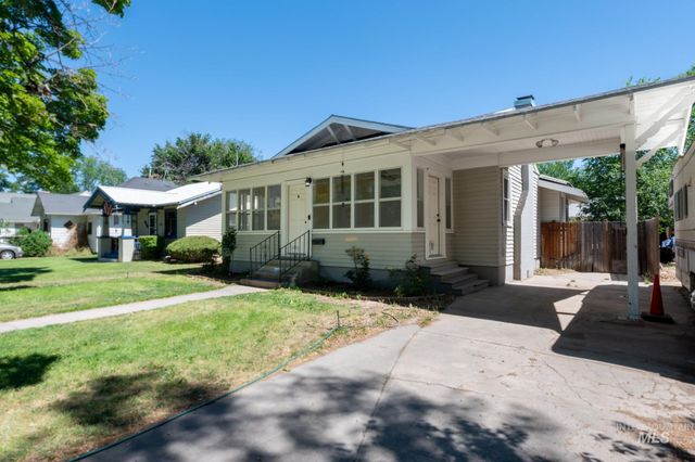 243 8th Ave E, Twin Falls, ID 83301