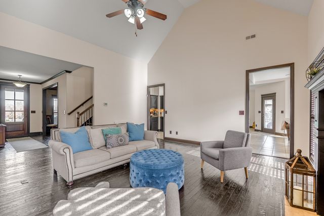 2142 Trieste Trl, Adams, TN 37010