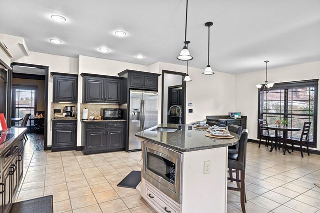 2142 Trieste Trl, Adams, TN 37010