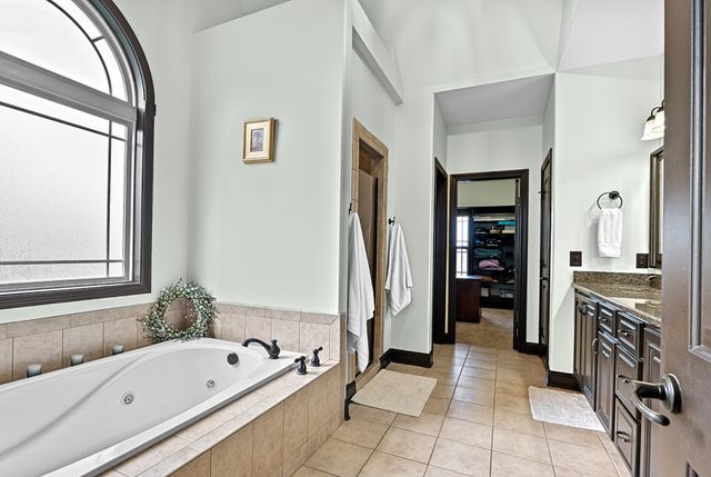 2142 Trieste Trl, Adams, TN 37010