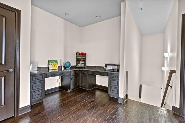 2142 Trieste Trl, Adams, TN 37010