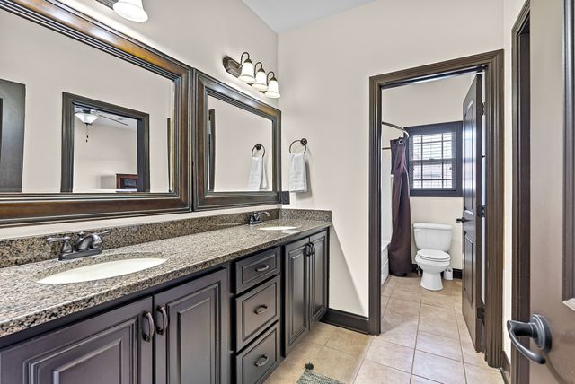 2142 Trieste Trl, Adams, TN 37010