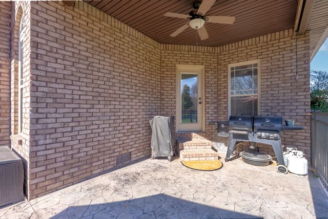 2142 Trieste Trl, Adams, TN 37010