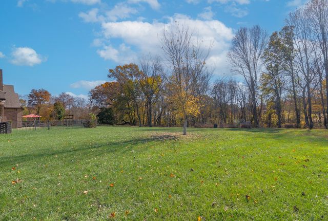 2142 Trieste Trl, Adams, TN 37010