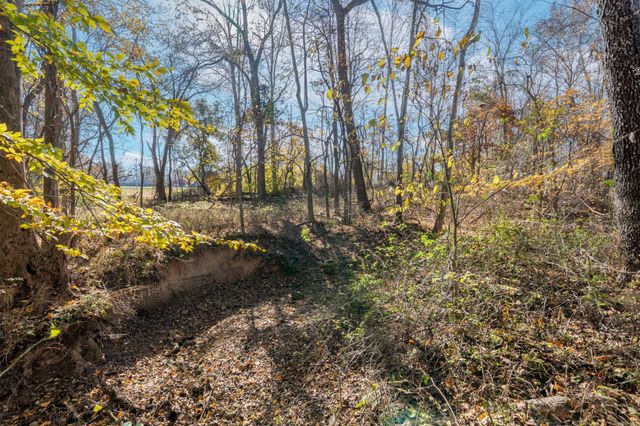 2142 Trieste Trl, Adams, TN 37010