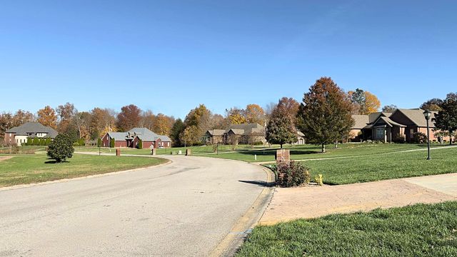 2142 Trieste Trl, Adams, TN 37010