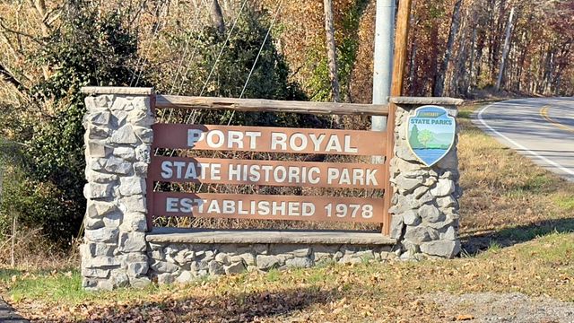 2142 Trieste Trl, Adams, TN 37010