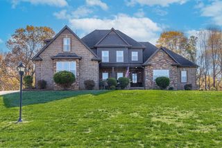 2142 Trieste Trl, Adams, TN 37010