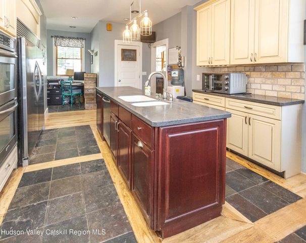 45 Sunset View Drive, Saugerties, NY 12477