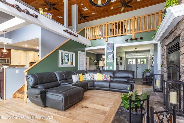 45 Sunset View Drive, Saugerties, NY 12477