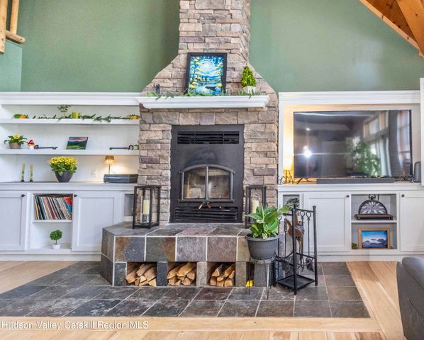 45 Sunset View Drive, Saugerties, NY 12477