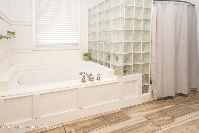 45 Sunset View Drive, Saugerties, NY 12477