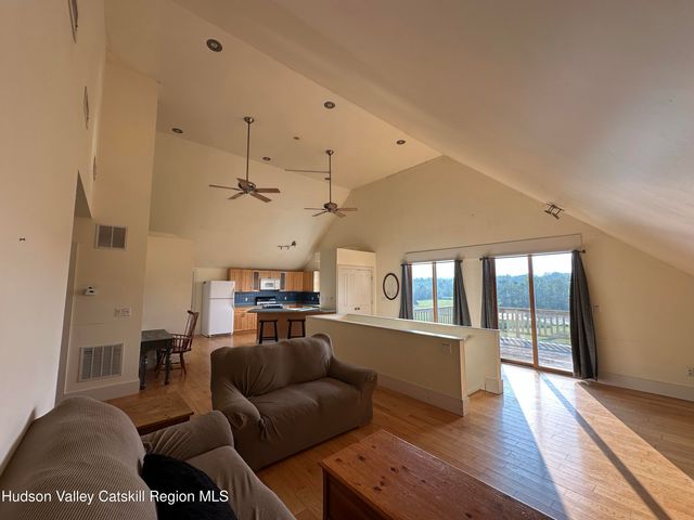 45 Sunset View Drive, Saugerties, NY 12477