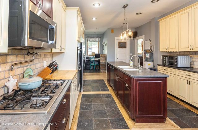 45 Sunset View Drive, Saugerties, NY 12477