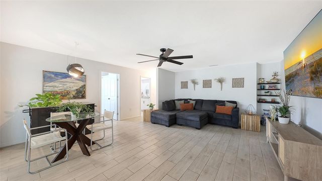 589 COMMONWEALTH LANE, Sarasota, FL 34242