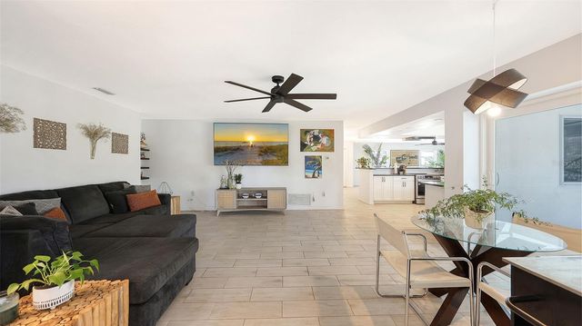 589 COMMONWEALTH LANE, Sarasota, FL 34242