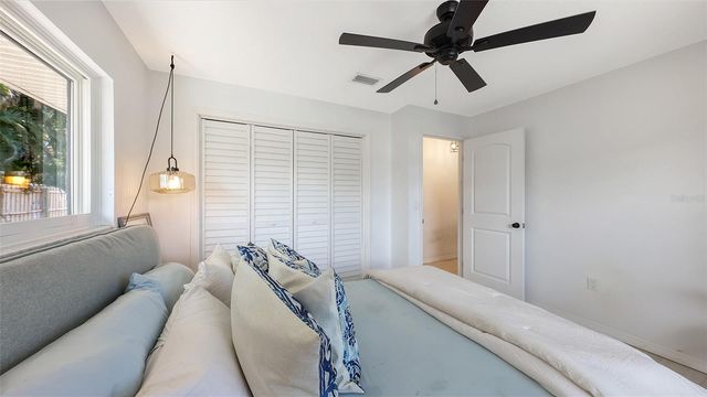 589 COMMONWEALTH LANE, Sarasota, FL 34242