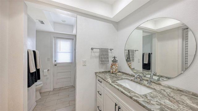 589 COMMONWEALTH LANE, Sarasota, FL 34242