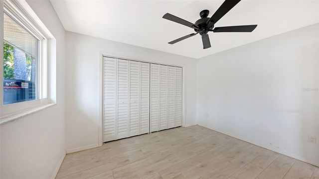 589 COMMONWEALTH LANE, Sarasota, FL 34242
