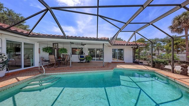 589 COMMONWEALTH LANE, Sarasota, FL 34242
