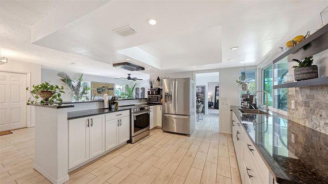 589 COMMONWEALTH LANE, Sarasota, FL 34242