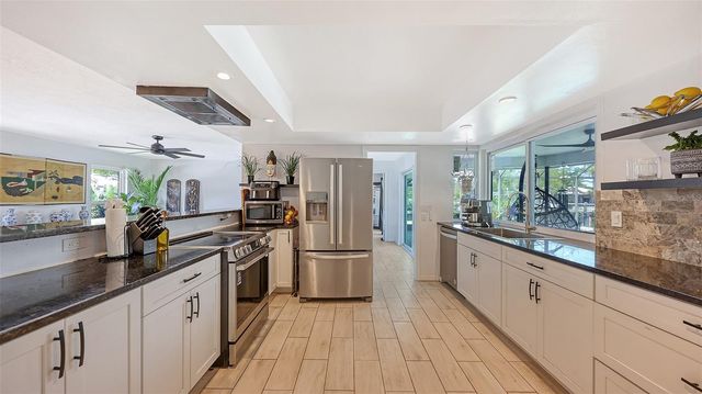 589 COMMONWEALTH LANE, Sarasota, FL 34242