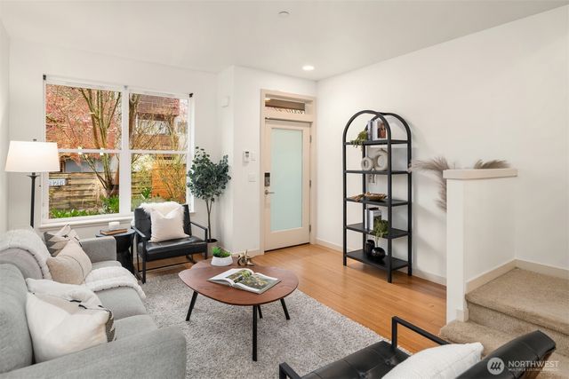 1139 Bradner Place S, Seattle, WA 98144