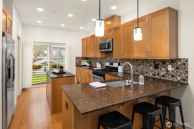 1139 Bradner Place S, Seattle, WA 98144