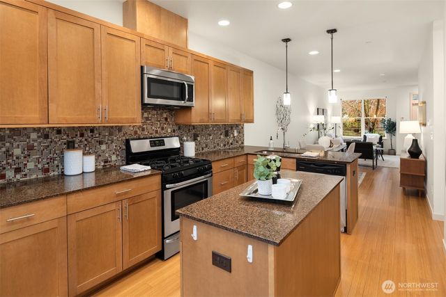 1139 Bradner Place S, Seattle, WA 98144